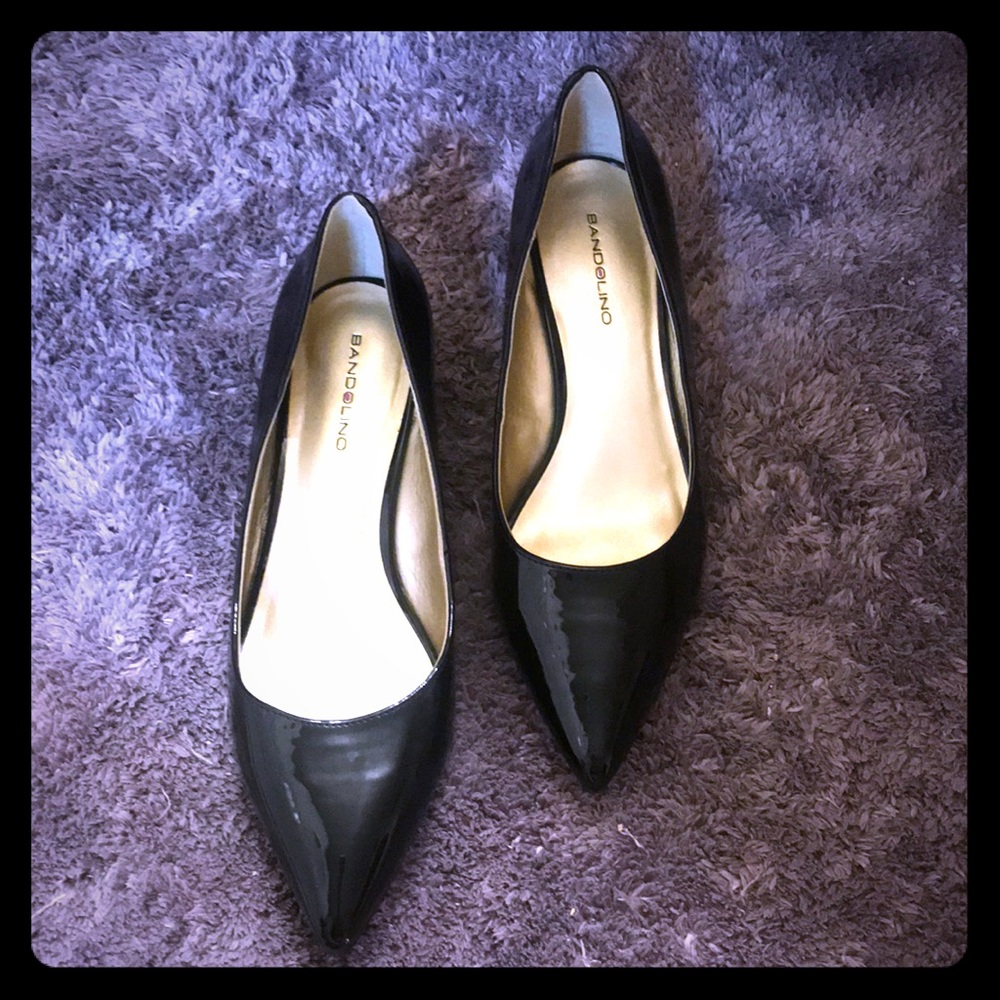 Black pumps/wedge